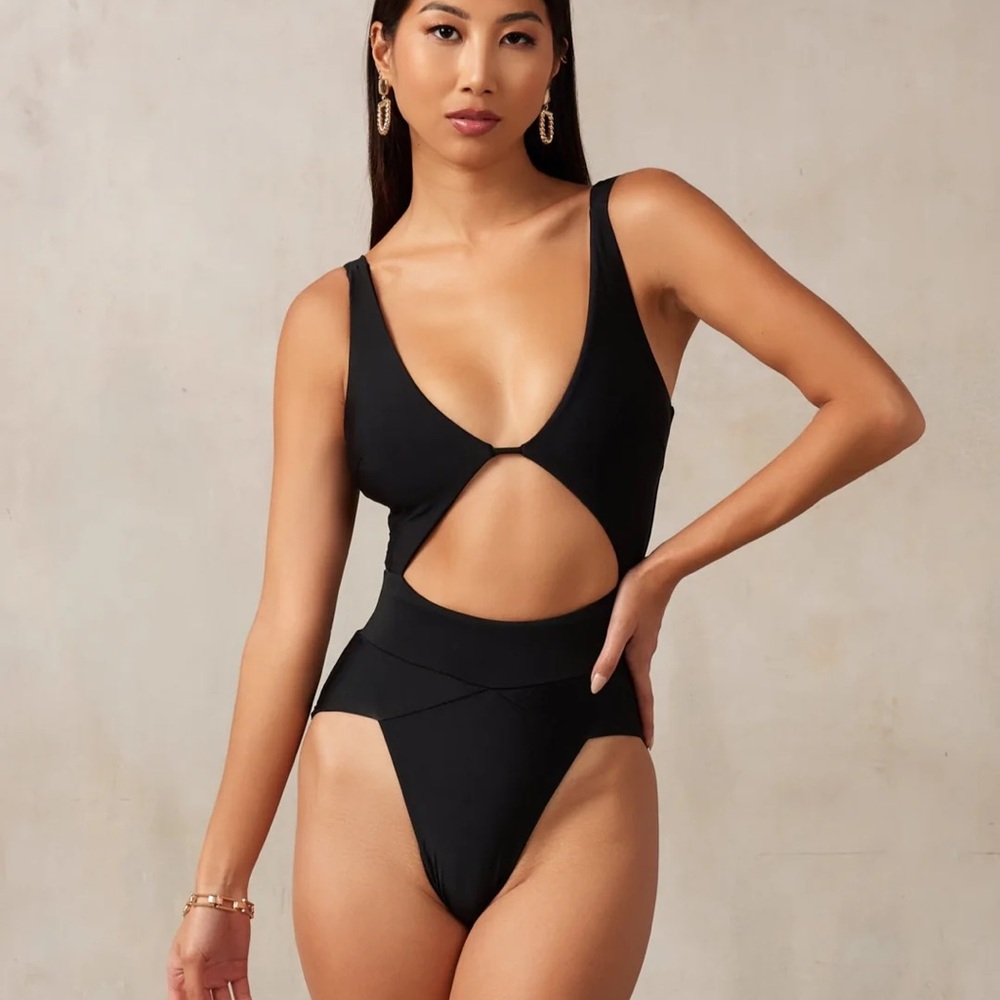 MBM Swim “Aspire” one-piece swimsuit NEW w/o tags - hygiene liner still in place